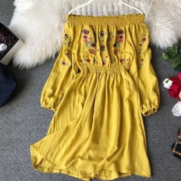 UNIQUE CLOTHING FOR WOMEN - Picture 3 of 3